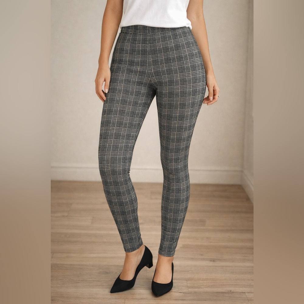 Forever 21 Black and White Plaid Leggings